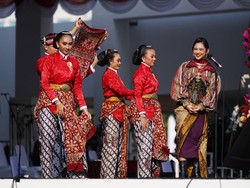 Pesona Ziva Magnolya di Istana saat HUT RI, Perhiasannya Bertema Nusantara