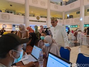 Unair Gratiskan Vaksin Inavac untuk Umum Saat Perayaan HUT ke-78 RI Unair Gratiskan Vaksin Inavac untuk Umum Saat Perayaan HUT ke-78 RI