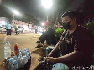 Cerita Pedagang Raup Untung Banyak saat Perayaan HUT RI-78 di Istana Merdeka Cerita Pedagang Raup Untung Banyak saat Perayaan HUT RI-78 di Istana Merdeka