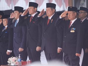 SBY Ikuti Upacara Detik-detik Proklamasi di Pacitan Didampingi AHY dan Ibas