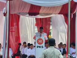 Pimpin Upacara HUT RI, Sekjen PKS Harap Jokowi Netral soal Capres-Cawapres