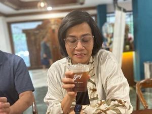 Sri Mulyani Menang Kostum Terbaik, Ini Momennya Kunjungi Kafe Difabel