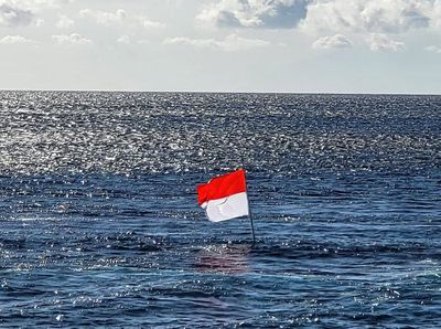 Unik! Bendera Merah Putih juga Berkibar dari Bawah Laut