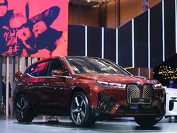 Nyamannya BMW iX dengan Kursi Pijat-Auto Parking, Bisa Coba di GIIAS 2023