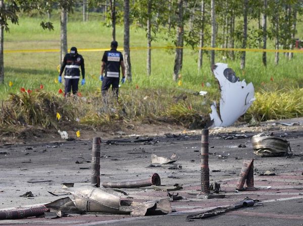 Geger Jet Pribadi Jatuh di Jalan Tol Malaysia, 10 Orang Tewas