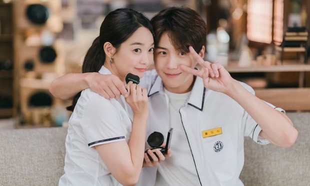 Hometown Cha-Cha-Cha (2021)/Dok.Netflix