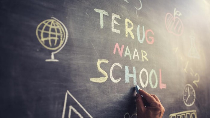 Wah, Ternyata Bahasa Indonesia Punya Kembaran Kata dari Belanda! (Kantoor-Koelkast Salah Satunya!)