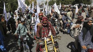 Konvoi Pasukan Taliban Rayakan 2 Tahun Berkuasa di Afghanistan