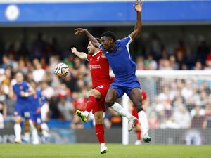 Nicolas Jackson Mirip-mirip Drogba