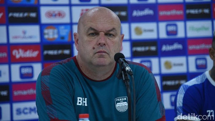 Pelatih Persib Bandung Bojan Hodak.