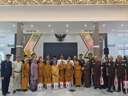 Momen Hari Kemerdekaan, Bupati Garut Beri Penghormatan Khusus ke Veteran