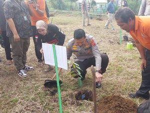 Polresta Bogor Kota Tanam Ratusan Pohon: Jaga Bumi Lestari, Cegah Polusi