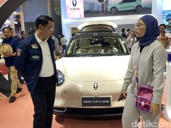 Ridwan Kamil Mampir ke GIIAS 2023, Baru Tahu Mobil China Makin Banyak