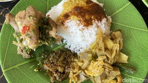 Ayam Pop Lado Mudo hingga Dendeng Baracik Ada di RM Padang Hidden Gem Ini