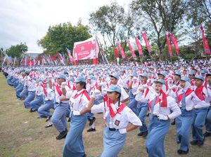 Sanksi Tegas Bupati Klaten ke Guru-Kepala SMPN 2 Buntut Siswi Gagal Aubade Sanksi Tegas Bupati Klaten ke Guru-Kepala SMPN 2 Buntut Siswi Gagal Aubade