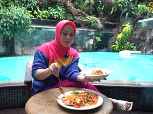 Nekat! 5 YouTuber Penggila Pedas Ini Lahap Ratusan Cabai Nekat! 5 YouTuber Penggila Pedas Ini Lahap Ratusan Cabai