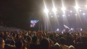 Video Nyanyi Sekeras Mungkin di Konser Asian Kung-fu Generation
