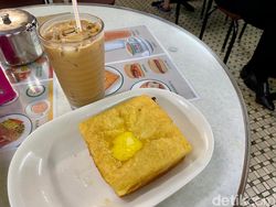 Es Teh Susu dan French Toast Legendaris di Kopitiam Tertua di Hong Kong