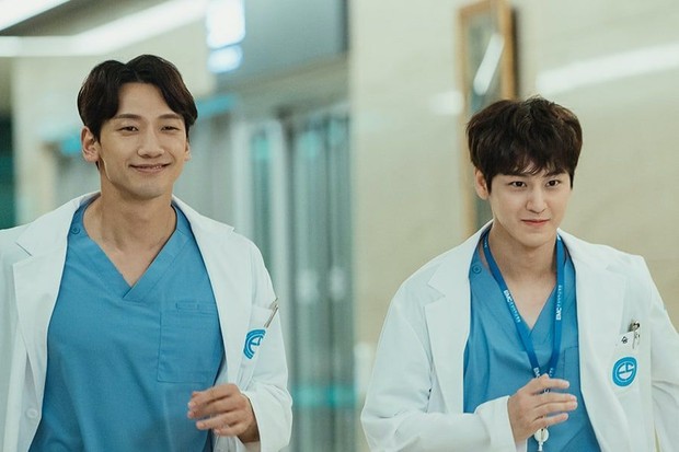 Ghost Doctor (2022)/Dok.Iqiyi