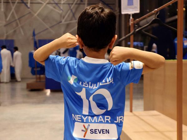 Jersey Neymar Laris Manis Diborong Pendukung Al Hilal