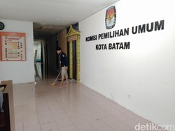 Hujan Deras, Kantor KPU Batam Kebanjiran