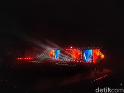 Dewa 19 Buka Konser di Bandung dengan Lagu Indonesia Raya