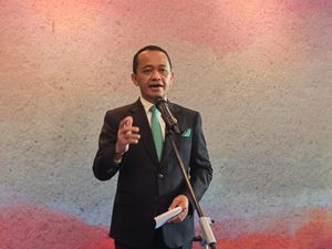 Anggota DPR Tanya Bahlil soal Investasi Rp 175 T di Rempang Tak Pakai APBN Anggota DPR Tanya Bahlil soal Investasi Rp 175 T di Rempang Tak Pakai APBN