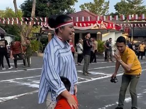 Kahiyang Terjatuh Saat Tarik Tambang, Nahyan-Sedah Mirah Datang Memeluk Kahiyang Terjatuh Saat Tarik Tambang, Nahyan-Sedah Mirah Datang Memeluk