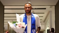 Penyerang Brasil berusia 31 tahun yang akan diperkenalkan sebagai pemain Al-Hilal, setelah enam musim bersama juara Prancis Paris Saint-Germain. 