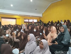OJK Catat Tabungan Pelajar Aceh di Bank Capai Rp 142 Miliar