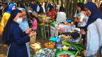 Pasar Jajanan Tradisional Ini Ada di Kebun Bambu