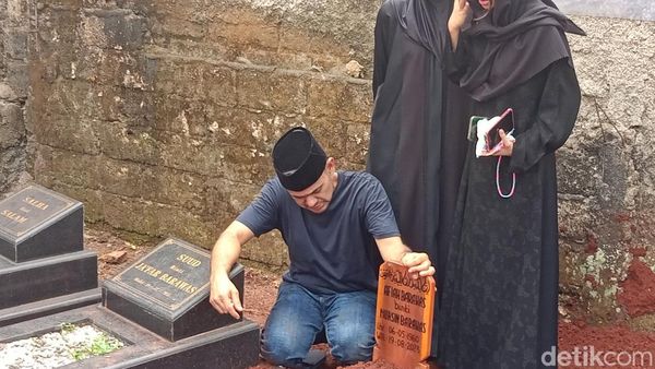 Ibunda Meninggal Dunia, Ramzi: Air Mata Saya Tak Kuasa Ditahan
