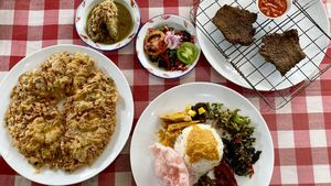 Bisa Cicip Lauk ala Menu Pernikahan Minang di Rumah Makan Ini