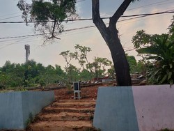 Nggak Takut Tinggal Dekat Kuburan, Warga: Sudah Bersahabat