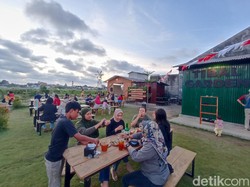 Anak Senja Merapat, Ini Spot Asyik Menikmati Sore di Tibal Garden Kota Blitar