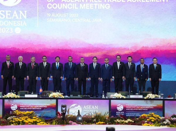 Lihat Lagi Suasana Pertemuan Menteri Ekonomi Se-ASEAN di Semarang