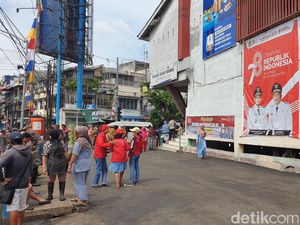 Jalanan Sekitar Pasar di Medan Diaspal Jelang Kedatangan Jokowi