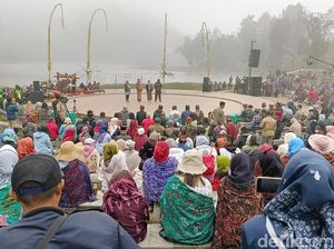Mengintip Tengger Festival di Lereng Gunung Semeru