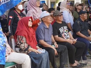 Meriahkan HUT RI, Wali Kota Cilegon Mancing Bareng Warga-Bagikan Hadiah Meriahkan HUT RI, Wali Kota Cilegon Mancing Bareng Warga-Bagikan Hadiah