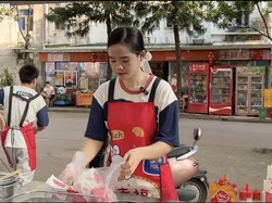 YouTuber Indonesia Jualan di Luar Negeri hingga Suami Marah Gegara Makanan