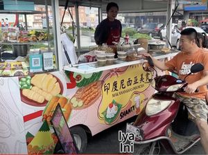 5 Youtuber Indonesia Ini Sukses Jualan Makanan Kaki Lima di Luar Negeri 5 Youtuber Indonesia Ini Sukses Jualan Makanan Kaki Lima di Luar Negeri