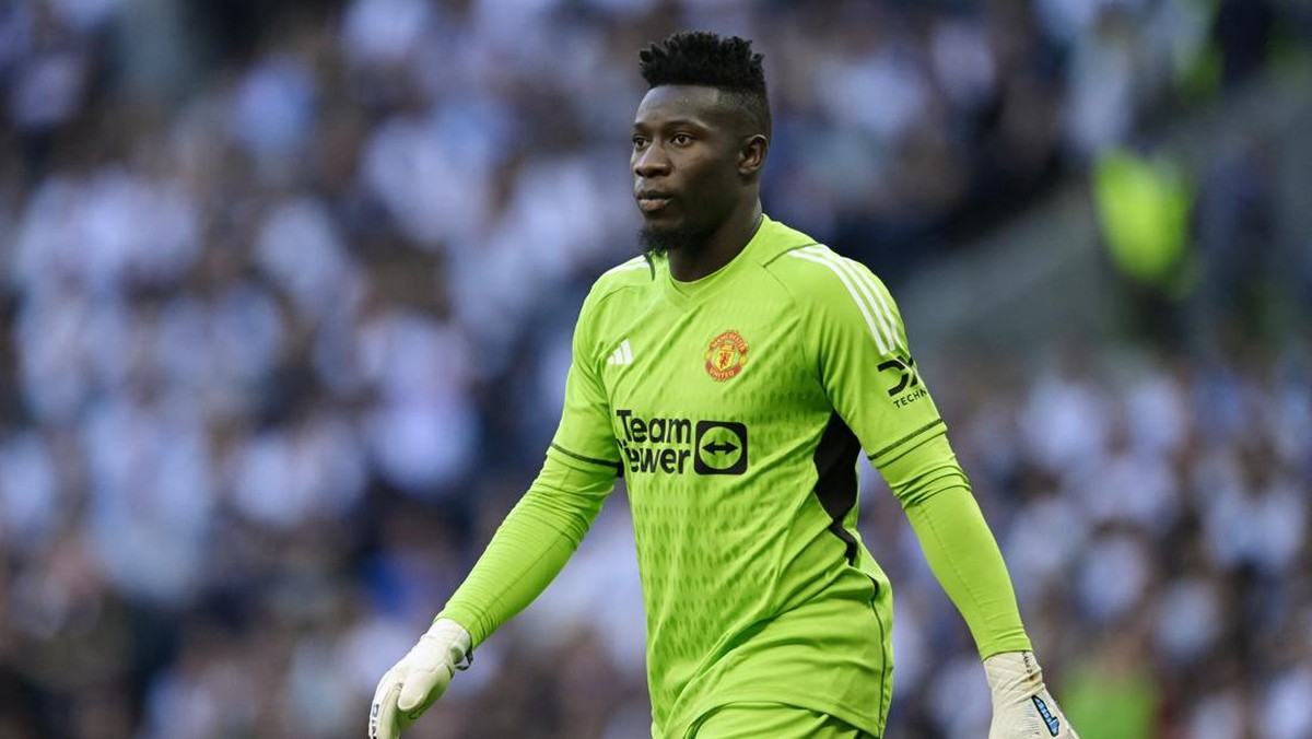 Andre Onana di laga Tottenham vs MU. (Foto: REUTERS/TONY OBRIEN)
