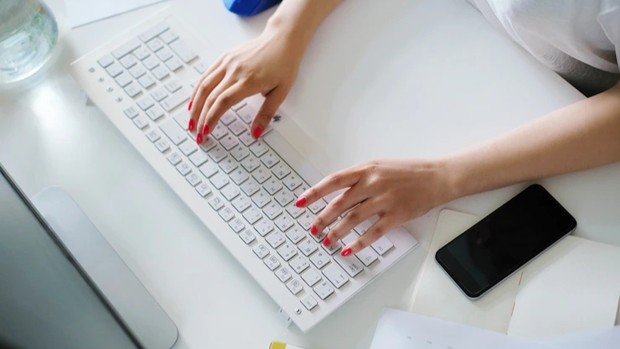 Hati-Hati, Serangan Cyber AI Bisa Tahu Kata Sandi hanya dari Suara Keyboard