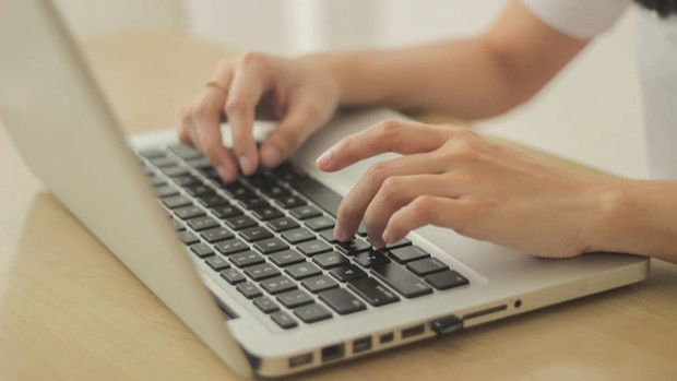 Ilustrasi/Foto: Freepik.com/wirestock Hati-Hati, Serangan Cyber AI Bisa Tahu Kata Sandi hanya dari Suara Keyboard