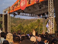 Nadine Amizah hingga Kahitna Gebrak Panggung Senggigi Sunset Jazz