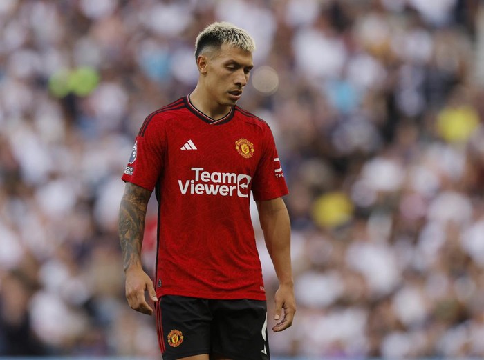 Soccer Football - Premier League - Tottenham Hotspur v Manchester United - Tottenham Hotspur Stadium, London, Britain - August 19, 2023 Manchester United's Lisandro Martinez reacts Action Images via Reuters/Andrew Couldridge EDITORIAL USE ONLY. No use with unauthorized audio, video, data, fixture lists, club/league logos or 'live' services. Online in-match use limited to 75 images, no video emulation. No use in betting, games or single club /league/player publications.  Please contact your account representative for further details.
