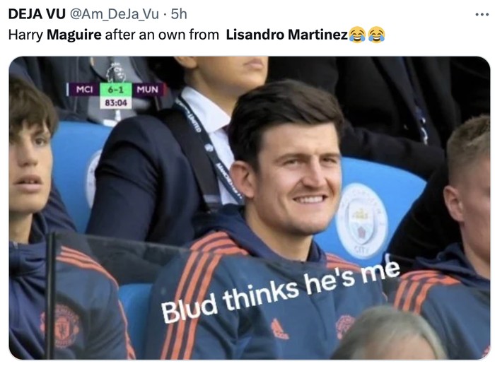 Lisandro Martinez mencetak gol bunuh diri saat menghadapi Tottenham Hotspur. Meme-meme kocakk Manchester United itu pun wara-wiri di linimasa media sosial.