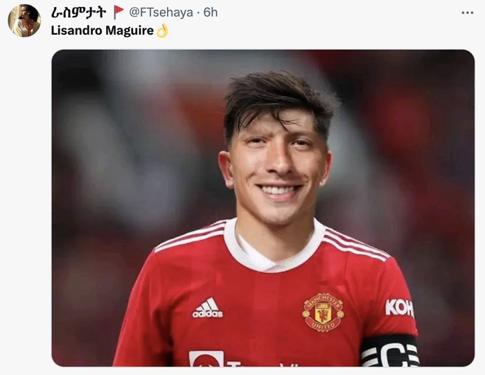 Meme Lisandro Martinez Lisandro Martinez mencetak gol bunuh diri saat menghadapi Tottenham Hotspur. Meme-meme kocakk Manchester United itu pun wara-wiri di linimasa media sosial.