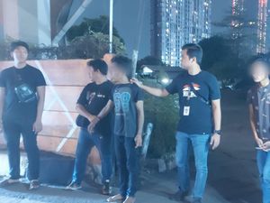 Palak-Tusuk Sopir Truk di Exit Tol Tomang, 2 Orang Ditangkap