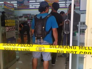 Maling Rusak ATM di Minimarket, Gagal Ambil Uang Maling Rusak ATM di Minimarket, Gagal Ambil Uang